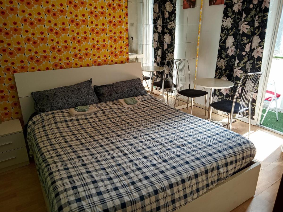 Floris Guest House Милан Экстерьер фото